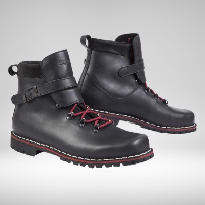 Red Rebel Noir
